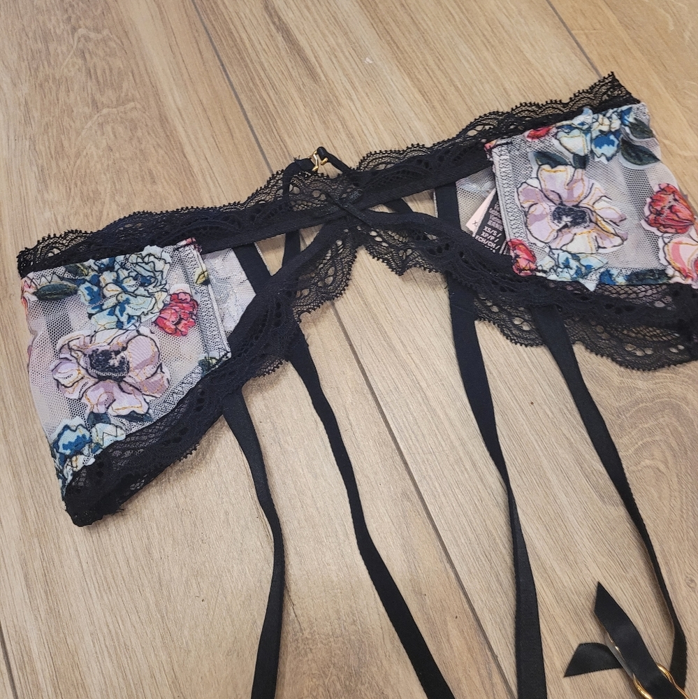 Victoria secret garder